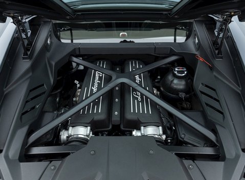 Lamborghini Huracan LP640-4 EVO 23