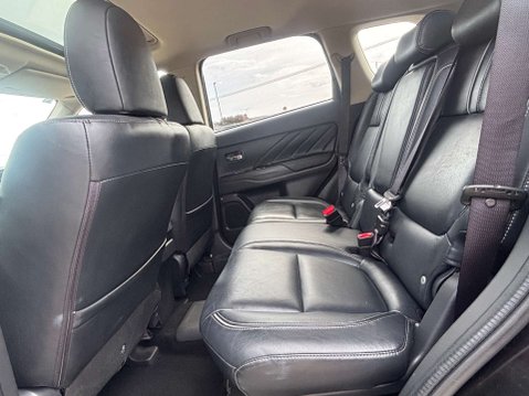 Mitsubishi Outlander 2.0h 12kWh GX4h SUV 5dr Petrol Plug-in Hybrid CVT 4WD Euro 6 (s/s) (200 ps) 27