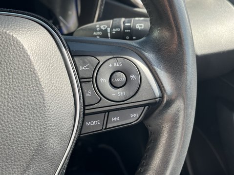 Toyota Corolla 1.8 VVT-i Hybrid Design 5dr CVT 23