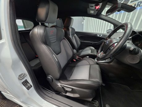 Ford Fiesta 1.6T EcoBoost ST-3 Hatchback 3dr Petrol Manual Euro 6 (182 ps) 7