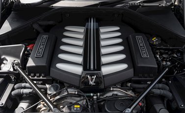Rolls-Royce Wraith Black Badge 29