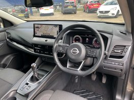 Nissan Qashqai 1.3 Qashqai N-Connecta DiG-T MHEV 5dr 17