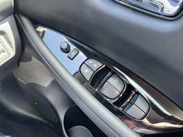 Nissan LEAF Leaf E + N-Connecta Electric, 60.9 kw/h battery, 239 mile range 5dr 59
