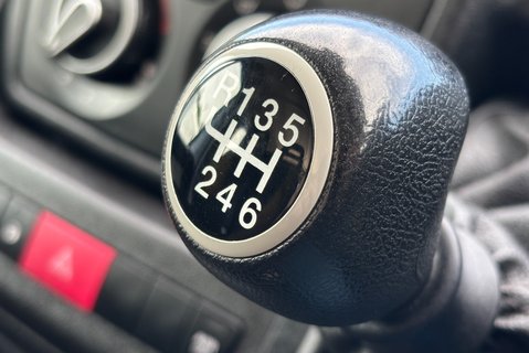 Peugeot Boxer 335 2.2 Hdi 130 ps Crew Cab Tipper - Air Con - Ex MOD 31