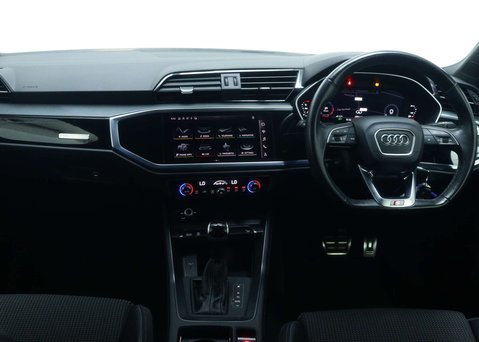 Audi Q3 1.5 TFSI CoD 35 Black Edition SUV 5dr Petrol S Tronic Euro 6 (s/s) (150 ps) 20