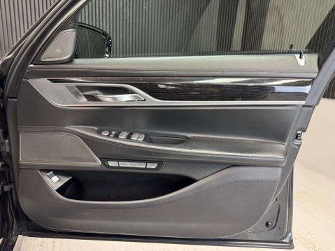BMW 7 Series 3.0 740ld xDrive M Sport Auto 4WD 4dr 61