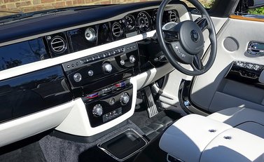 Rolls-Royce Phantom Drophead Series II 17