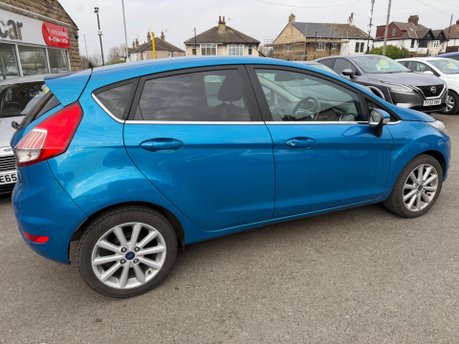 Ford Fiesta TITANIUM 16