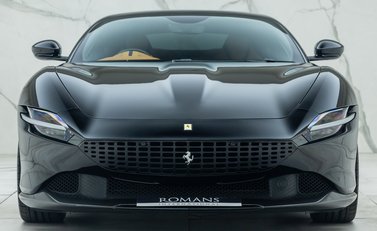 Ferrari Roma 4