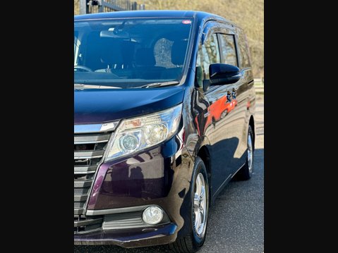 Toyota Noah Hybird 7 Seaters 10