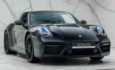 Porsche 911 Targa 4 GTS (992) 12