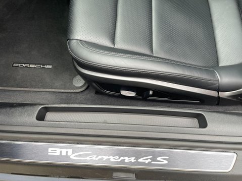 Porsche 911 3.0T 992 Carrera 4S PDK 4WD Euro 6 (s/s) 2dr 33