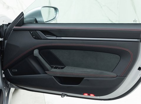 Porsche 911 (992) Carrera 4 GTS 21