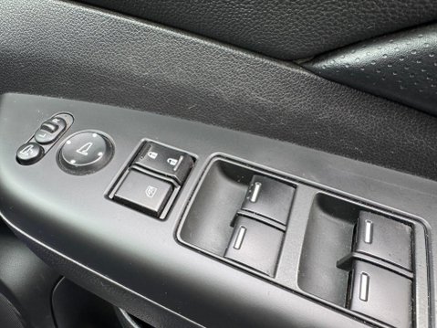 Honda CR-V 2.2 i-DTEC EX Auto 4WD Euro 5 5dr 32