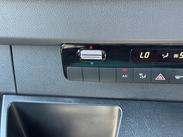 Mercedes-Benz Sprinter AUTO LWB L3H2 High Roof Air Con Cam EURO 6 38