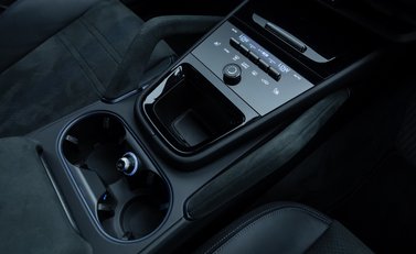 Porsche Cayenne TURBO E-HYBRID Coupe with GT Package 25