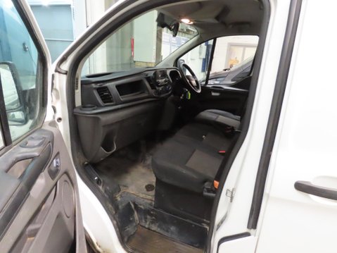 Ford Transit Custom 2.0 300 EcoBlue Leader L1 H1 Euro 6 (s/s) 5dr 7