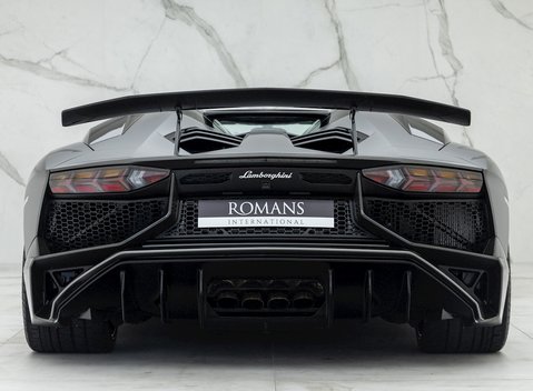 Lamborghini Aventador SV LP 750-4 Roadster 6