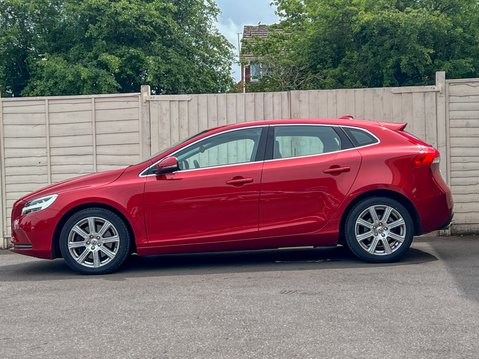 Volvo V40 1.5 T3 GPF Inscription Hatchback 5dr Petrol Auto Euro 6 (s/s) (152 ps) 7