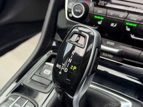 BMW 2 Series 2.0 220d Luxury Auto Euro 6 (s/s) 5dr 33