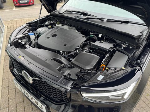 Volvo XC40 B4 PLUS 11