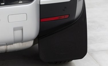 Land Rover Defender 90 Hard Top D200 24