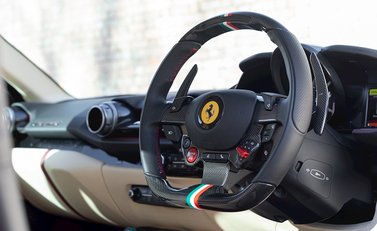 Ferrari 812 Superfast 11