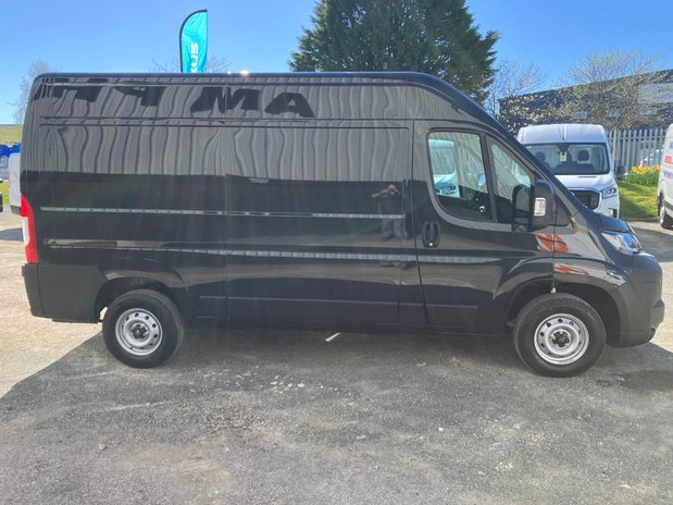 Fiat Ducato 35 L2H2 Standard Panel Van 140ps 4