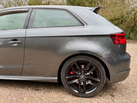 Audi S3 2.0 TFSI S Tronic quattro Euro 6 (s/s) 3dr (Nav) 23