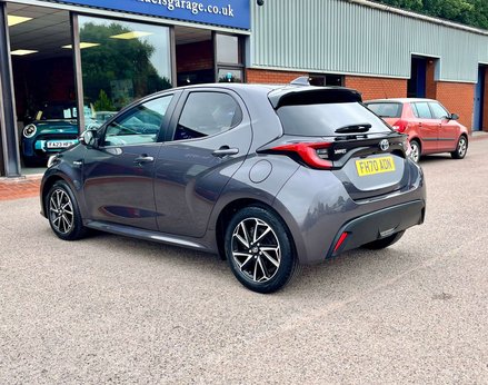 Toyota Yaris 1.5 Yaris Design HEV CVT 5dr 9