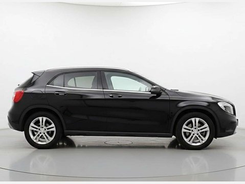 Mercedes-Benz GLA 2.1 GLA 200 Sport Premium CDi 4Matic Auto 4WD 5dr 9