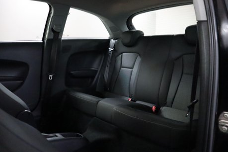 Audi A1 TFSI SPORT 38