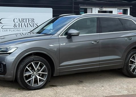 Volkswagen Touareg 3.0 TDI V6 R-Line SUV 5dr Diesel Tiptronic 4Motion Euro 6 (s/s) (286 ps) 1