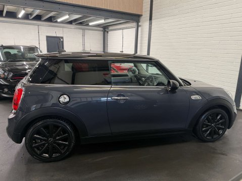 Mini Hatch 2.0 Cooper SD 3dr 12