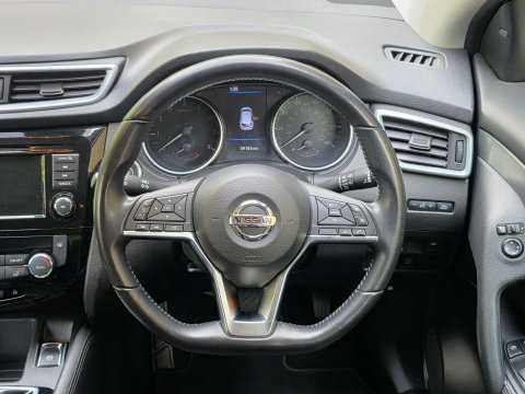 Nissan Qashqai 1.3 Qashqai N-Connecta DiG-T Semi-Auto 5dr 12