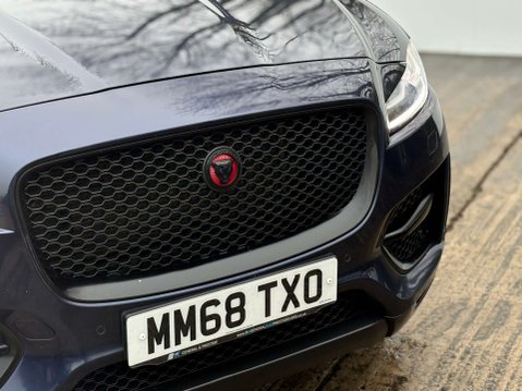 Jaguar F-Pace 2.0 F-Pace R-Sport AWD D Auto 4WD 5dr 9