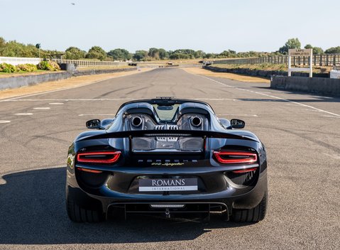 Porsche 918 Spyder 4