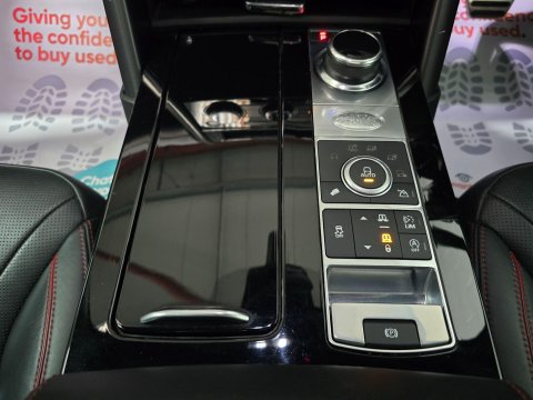 Land Rover Discovery TD6 HSE LUXURY 31