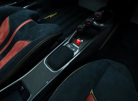 Ferrari 488 Pista 24