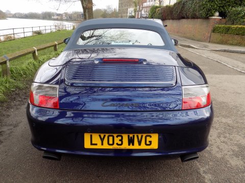 Porsche 911 CARRERA 2 CONVERTIBLE 81