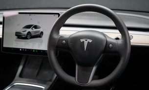 Tesla Model Y LONG RANGE AWD GROK AI Sexy Knob controller Adaptive LEDs Panoramic Roof 5