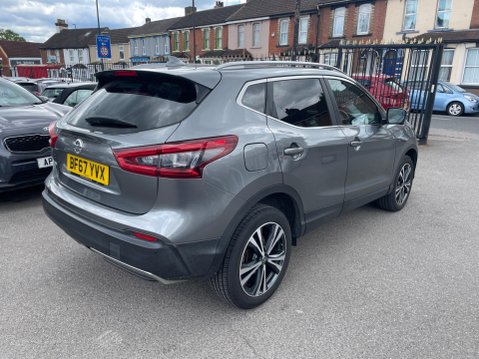 Nissan Qashqai 1.2 DIG-T N-Connecta Euro 6 (s/s) 5dr 3