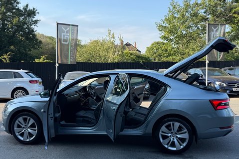 Skoda Superb SE L TSI DSG - FULL SKODA SERVICE HISTORY 17