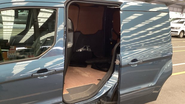 Ford Transit Connect AUTO SWB L1H1 Low Roof Limited Air Con Alloys Sensors Cam EURO 6 NO VAT 8