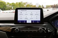 Ford Kuga ST-LINE X 28