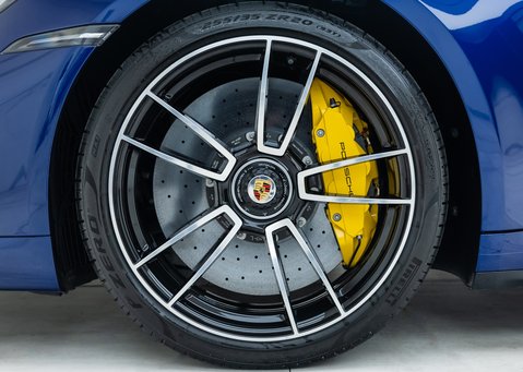 Porsche 911 Turbo S (992) 