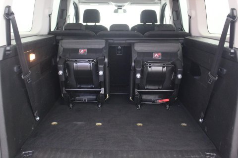 Vauxhall Combo Life 5dr 100kW Design 50kWh XL 7 Seat Electric Auto 11kW Charger 28