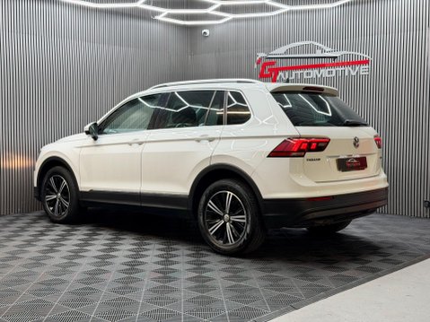 Volkswagen Tiguan 2.0 TDI SE Navigation 4Motion Euro 6 (s/s) 5dr 17