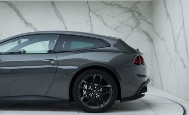 Ferrari GTC4 Lusso T 39