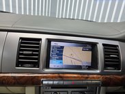 Jaguar XF 3.0d V6 Premium Luxury Saloon 4dr Diesel Auto Euro 5 (240 ps) 11